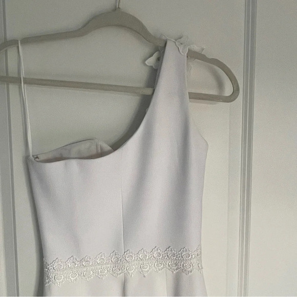 Dress the Population one shoulder floral appliqué Dress white 18470 - Picture 6 of 14